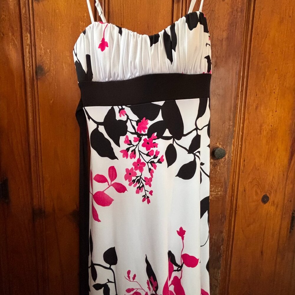 Speechless Floral Strapped Dress NWT